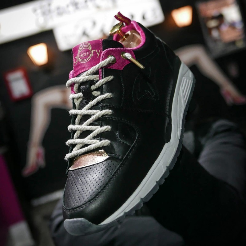 Glory Hole x Kangaroos Ultimate R1 Reeperbahn | 4202X-000-500 |